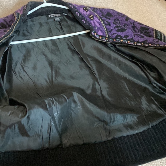 Purple Icelandic designs sweater - Picture 9 of 10